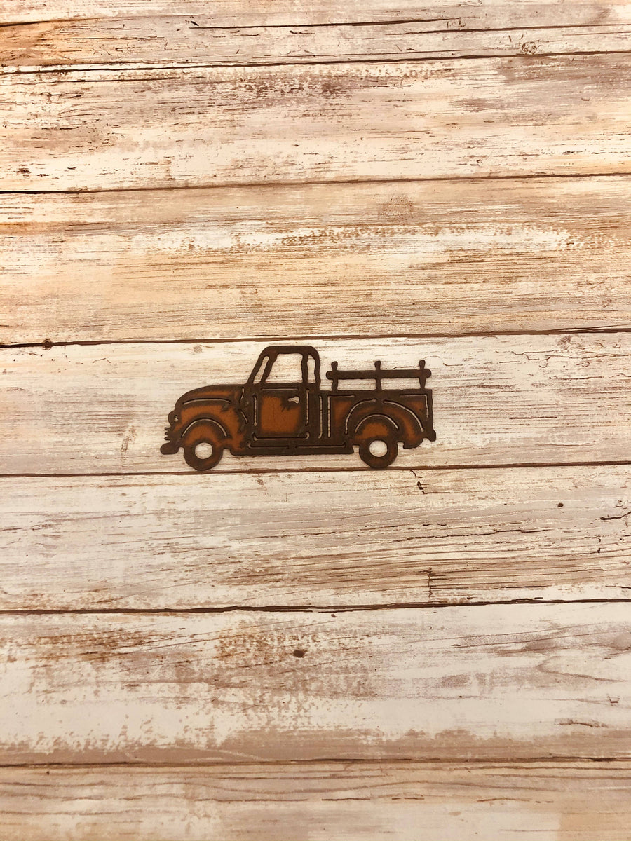 VINTAGE TRUCK RUSTED METAL MAGNET