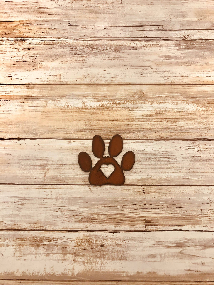 DOG PAW WITH HEART RUSTED METAL MAGNET