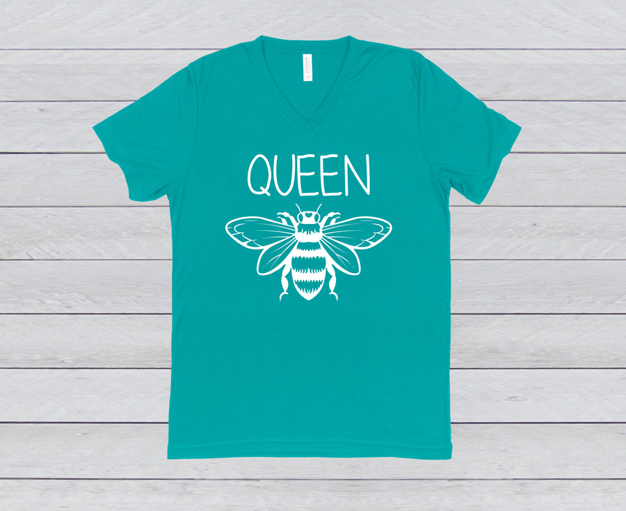 QUEEN BEE V-NECK TEE